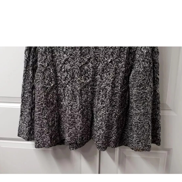 Leo & Nicole Cardigan Sweater Women's Size: XL - Picture 8 of 11